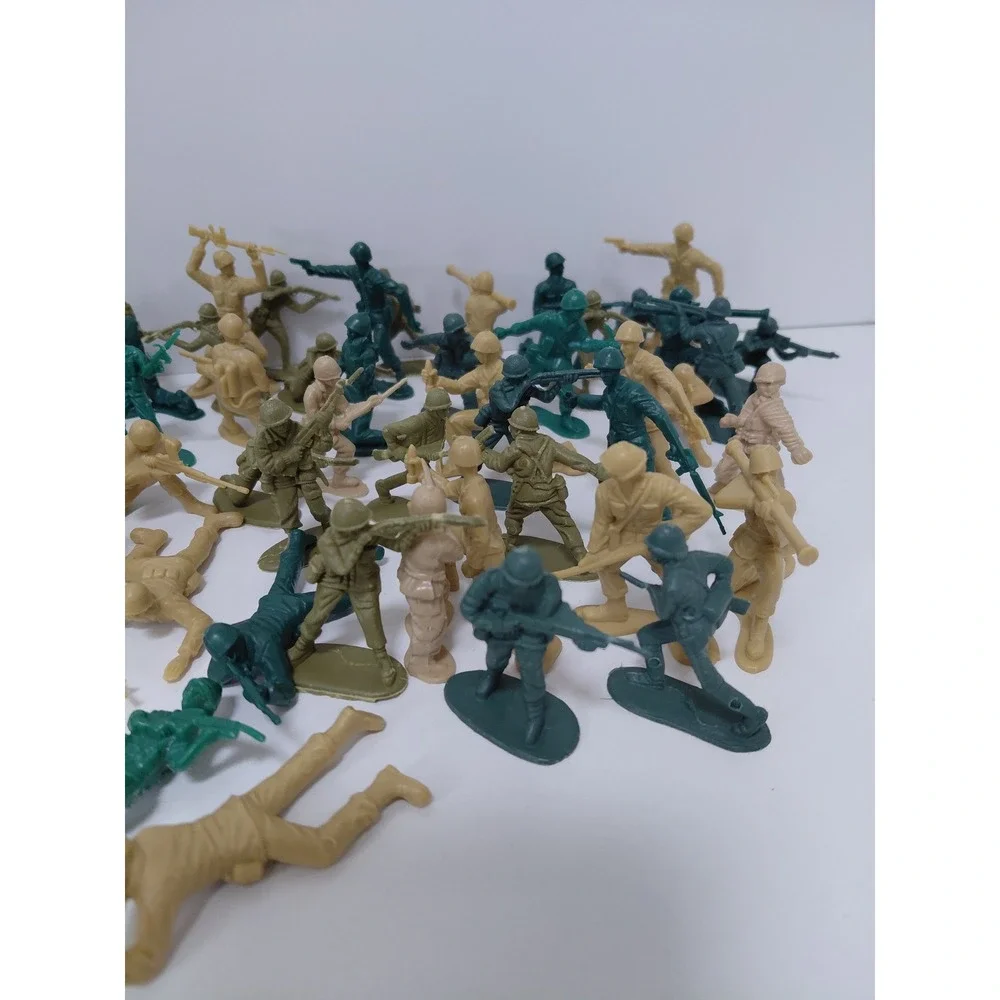 Bulk Lot Plastic Army Men Toy Soldiers‎ Green Tan Mixed Figures 95+ Pieces VTG